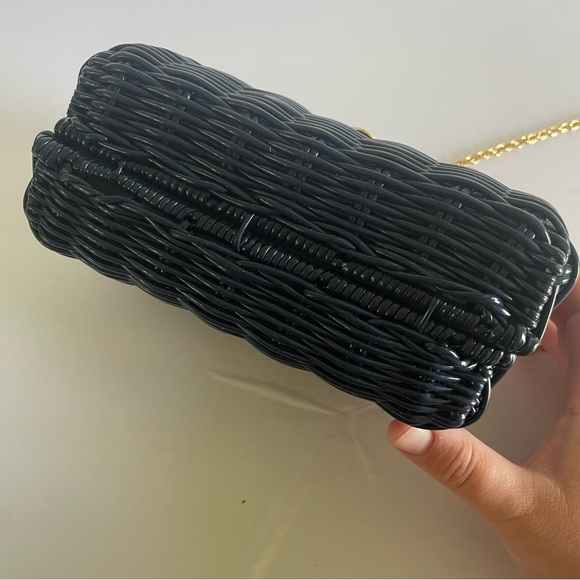 Vintage Au Courant Woven Basket Shoulder Purse Navy Blue w/ Gold Details - Picture 6 of 16
